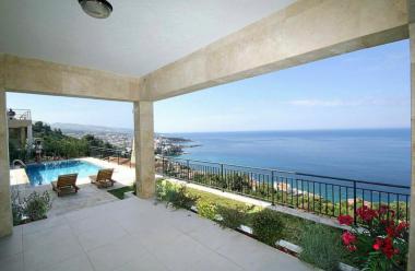 Beautiful modern 3 bedroom villa in Dobra Voda with panoramic sea views and pool