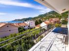 Villa in Dobra Voda 3 floors with sea view and with 3 entrances for tourists