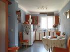 For sale a two-storey house 155 m2 with three bedrooms and garden