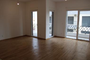 Two rooms flat 84 m2 in Sutomore on the third floor in new building