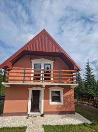 New wooden house 120 m2 in Zabljak in quiet place next to forest