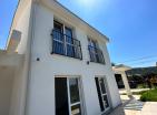 Two new houses in Uteha with sea view next to the beach