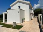 Two new houses in Uteha with sea view next to the beach