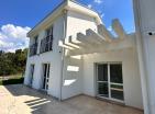 Two new houses in Uteha with sea view next to the beach