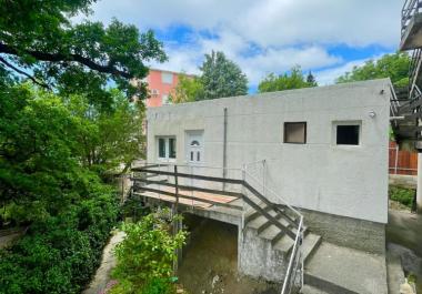 Two small houses for sale in Sutomore next to all infrastructure