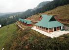 Village 20000 m2 with 16 houses for sale in Zabljak