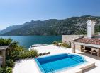 Luxury villa in Risan with pool and private boat parking