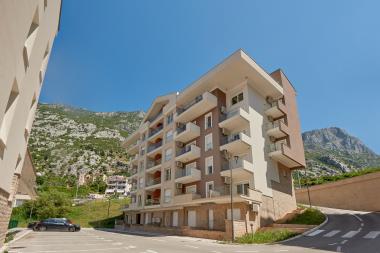 Luxurious sea-view apartments available in new residential complex