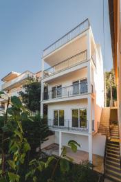 Stunning sea view new 4-storey house in Utjeha just 150m from the beach