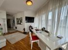 Sea view 3 bedrooms apartment in Bar, 200 m to beach and embankment