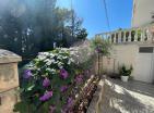 Stunning sea-view house with fruit garden in Sutomore. Must-See!