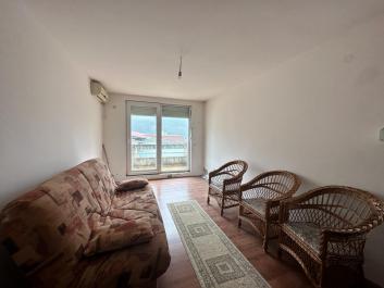 Mountain view 1 bedroom flat 40 m2 just 10 minutes away from the sea