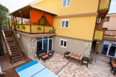Profitable 3-star hotel in Budva, 900 m from beach