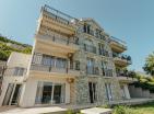 Big sunny apartment 100 m2 with sea view in Kamenari 200 from the sea