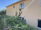 Spacious 6-bedroom house with mountain and sea views-bargain price