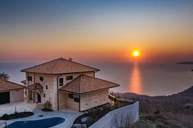 Exclusive mediterranean style villa 185 m2 in Blizi kuci with sea view