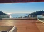 Luxurious penthouse 202 m2 in Petrovac with sea view and roof terrace