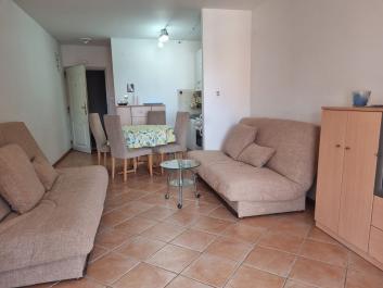 Sunny studio 35 m2 for sale in Petrovac near supermarket, bargain price