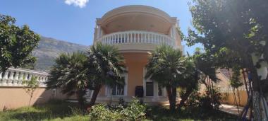 Two-Story furnished Sutomore house 250 m2 with expansive private land