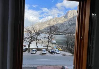 Flat for sale in Kotor