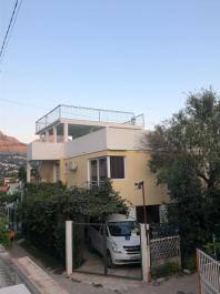 Exclusive 4-apartment villa for sale in Sutomore