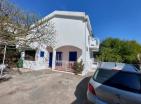 Spacious 4-bedroom house Sutomore, sea proximity