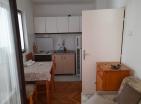 Sunny 2 bedrooms apartment 60 m2 in Becici with garden near Splendid