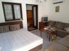 Sunny 2 bedrooms apartment 60 m2 in Becici with garden near Splendid
