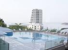 Luxury sea-view apartment 63 m2 in Status residence in Beсiсi with pool