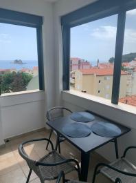 Sea view apartment 50 m2 in Petrovac with terrace 350 m to beach