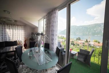 Two bedrooms flat 62 m2 in Stoliv with terrase and panoramic Kotor Bay view