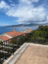 Stunning sea-view villa with 2 terraces in Bigova with lush gardens