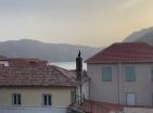 Charming sea view 2 storey villa 96 m2 in Perast