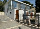 Charming sea view 2 storey 160 m2 villa with 2 apartments in Bar, Zelenij Pojas