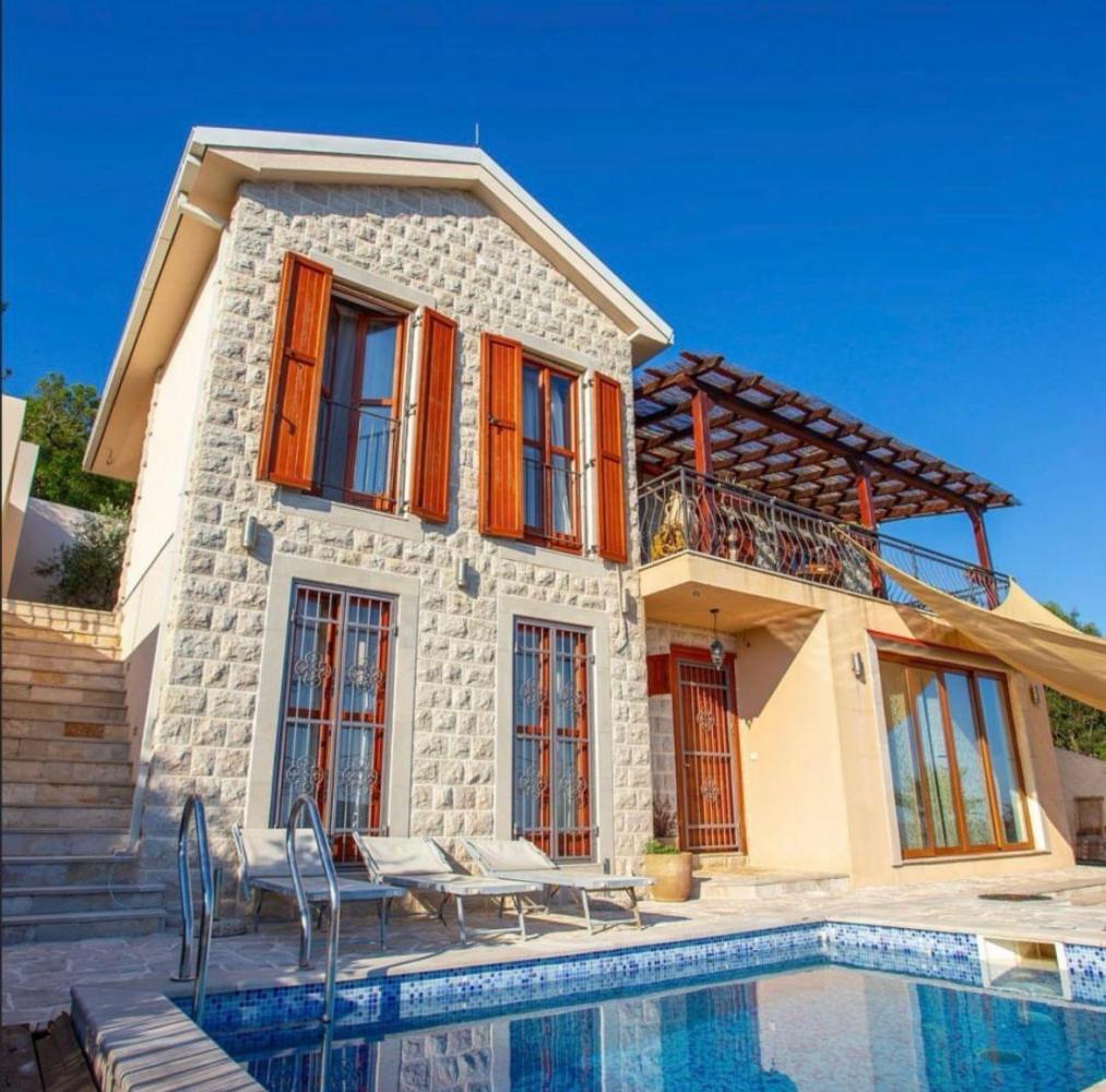 Exclusive stone 210 m2 villa in Zagora, Kotor with stunning sea views