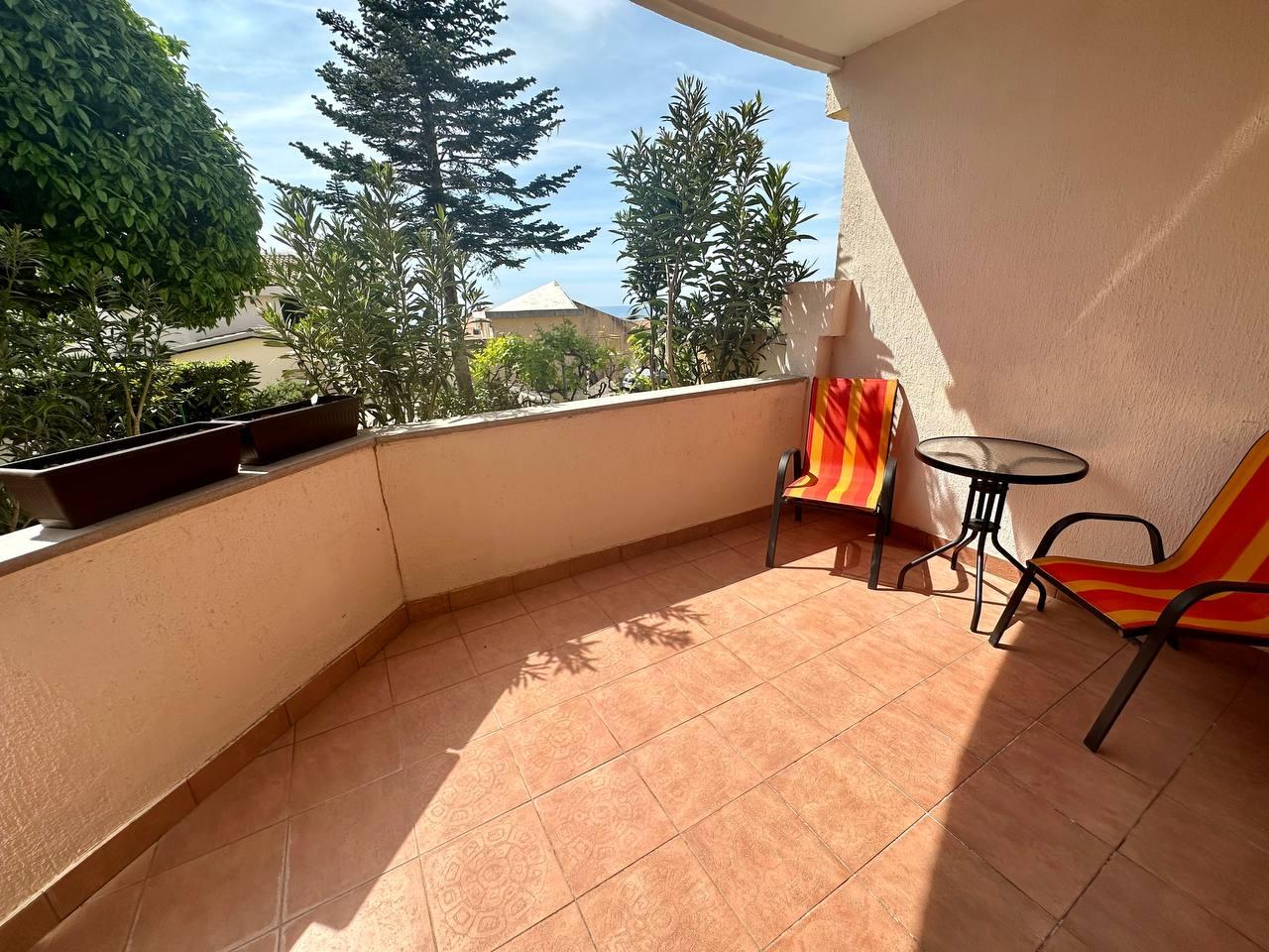 Seaview 2 bedrooms flat in Petrovac with terrace and garden 700m to sea
