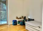 Luxury 2 bedroom apartment in Dukley Gardens villas, Budva on 1 line