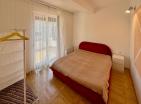 Renovated and legalized 50 m2 flat in Petrovac with sea view at great price