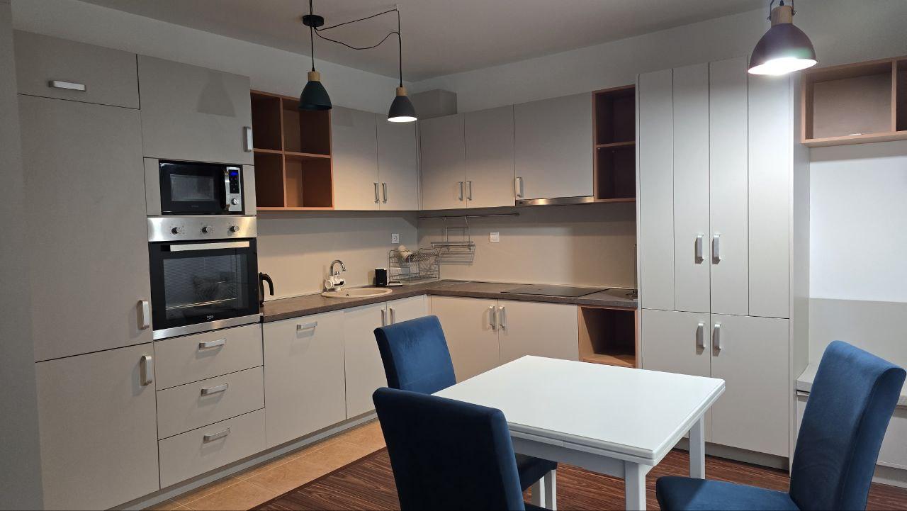 Cozy 1-bedroom 49 m2 flat in Petrovac in residence with pool