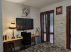 Charming 67 м2 flat in Petrovac with yard in residence with pool