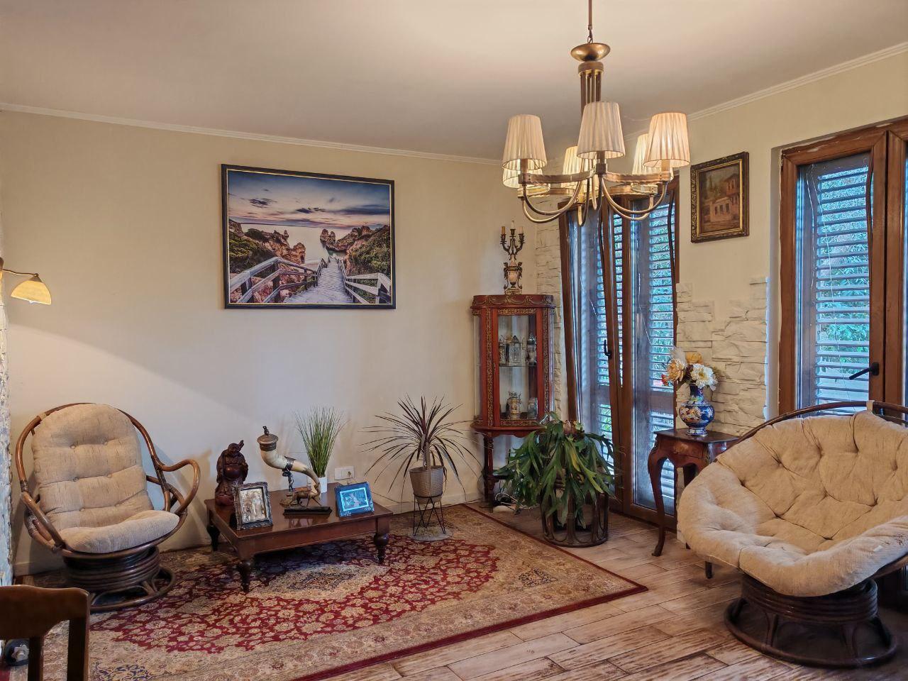 Charming 67 м2 flat in Petrovac with yard in residence with pool