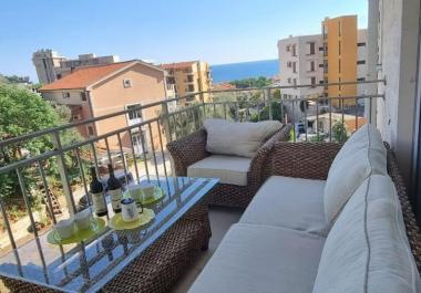 Luxury and sea view 54 m2 flat in Petrovac with pool and parking