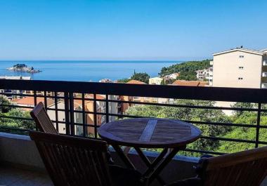 Seaside gem: cozy 55 m2 flat in Petrovac with stunning sea view