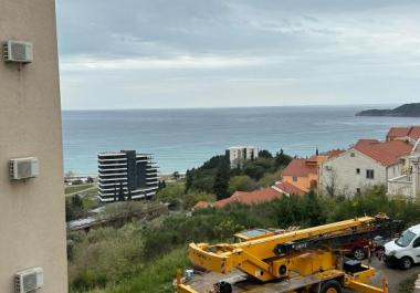Sea view 42m2 flat in Bečići, modern living 500m from beach