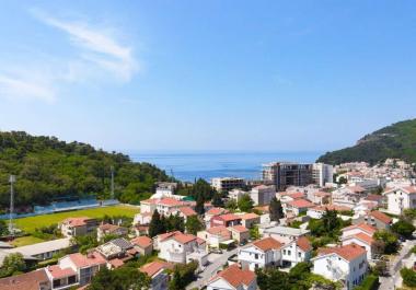 Seaside living: spacious 69m² flat in Petrovac with sea view