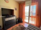 Sea view 36 m2 apartment in Petrovac with two balconies