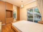 Luxurious three bedrooms 107 m2 flat in Đenovići with panoramic bay views