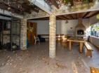 Luxurious three bedrooms 107 m2 flat in Đenovići with panoramic bay views