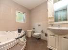 Luxurious three bedrooms 107 m2 flat in Đenovići with panoramic bay views