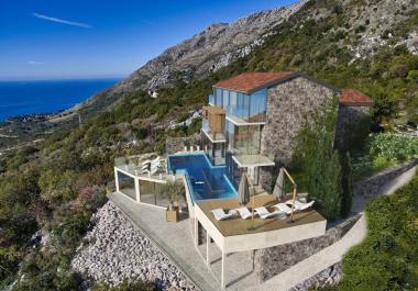 Stunning sea view hotel in Petrovac with pool and 6 apartments